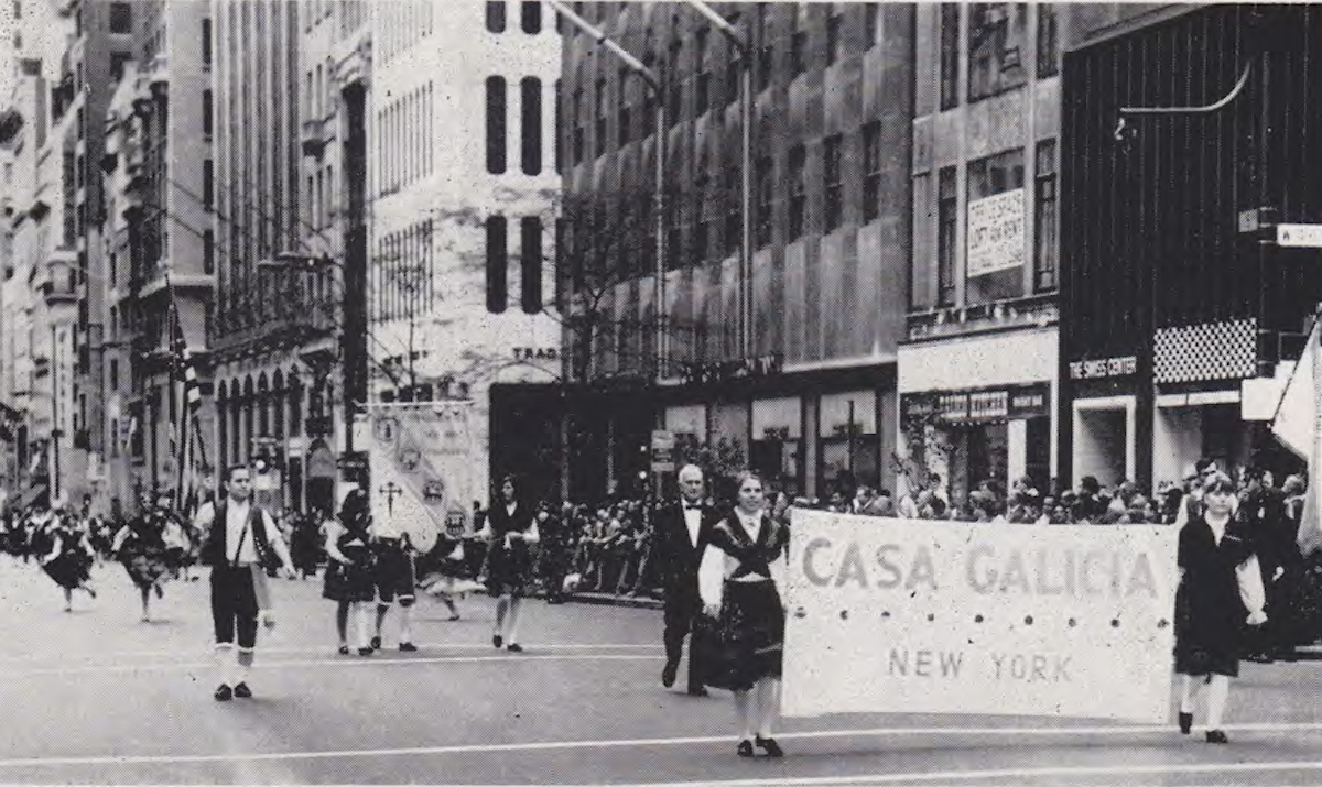 Parade of Casa Galicia on Columbus Day in New York (1966-67) (Memorias da Casa Galicia)