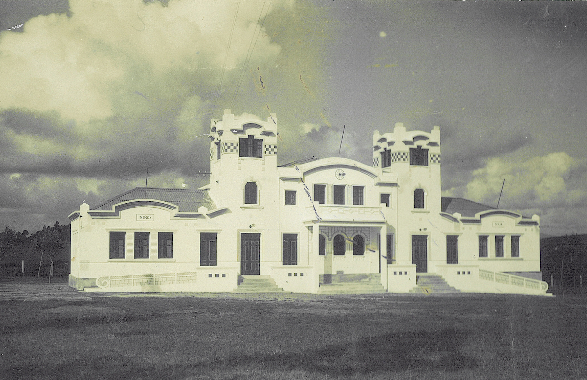 Edificio A Senra, construído grazas á sociedade Bergondo y sus contornos (1936) (Arquivo Municipal de Bergondo)